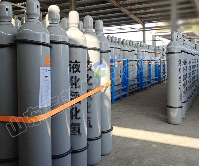 99.999%超純氯化氫47L